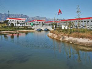 中國漁業協會水產動保分會會長徐劍鋒一行蒞臨中農穎泰集團進行指導考察